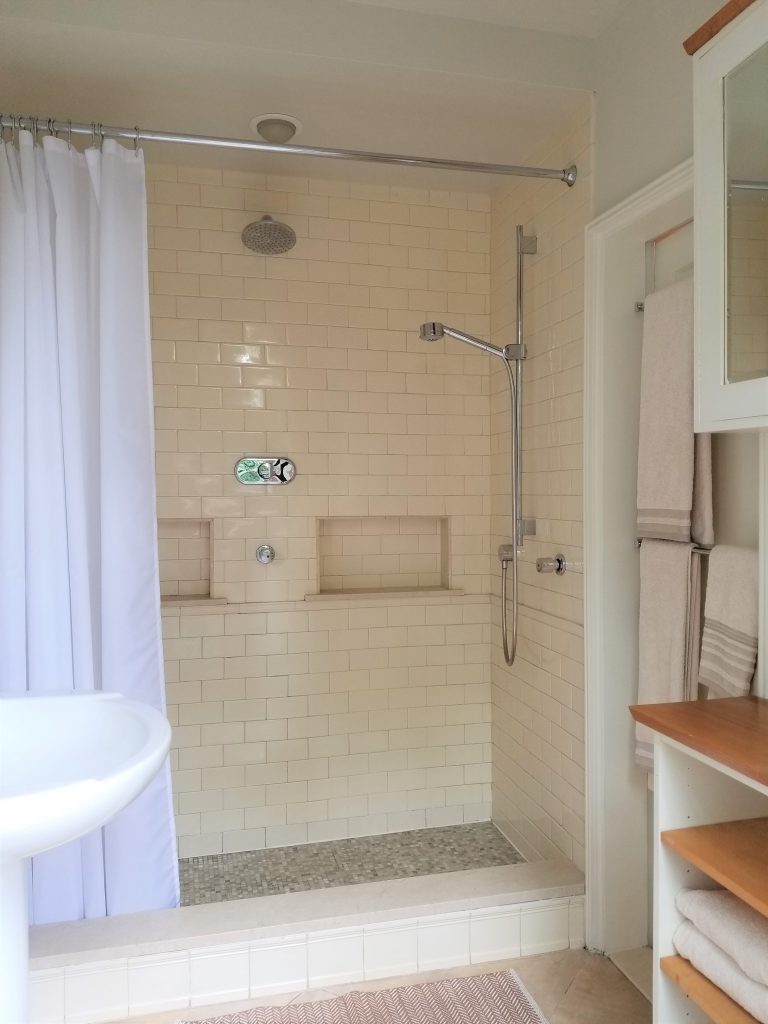 Double shower in O'Hara Suite