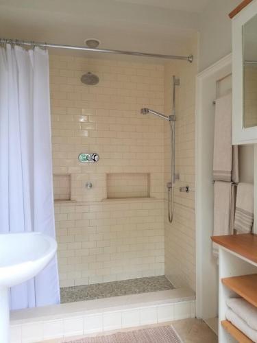 Shower in O'Hara Suite